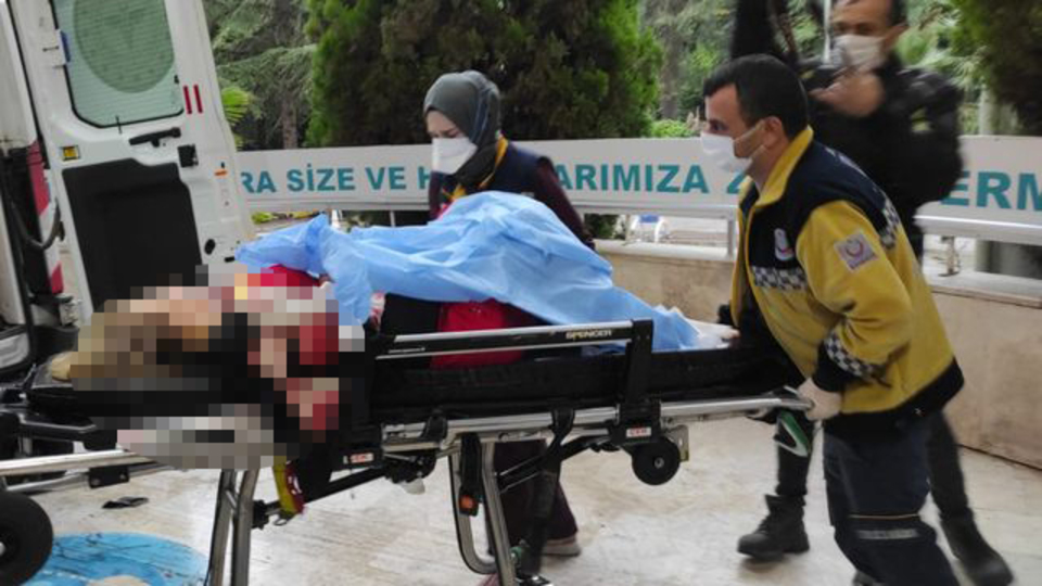 Eşini 12 yerinden bıçakladı! Savunması "Pes" dedirtti!