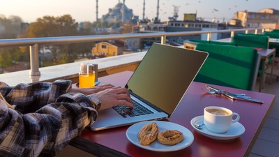 100. Yıla özel sınırsız internet