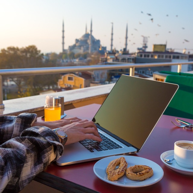  100. Yıla özel sınırsız internet