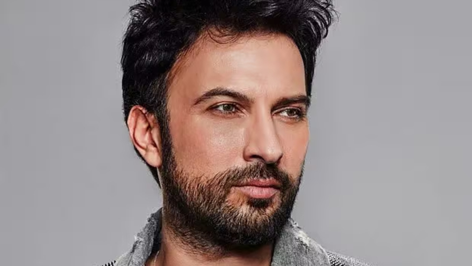 Tarkan'dan Cumhuriyet marşı