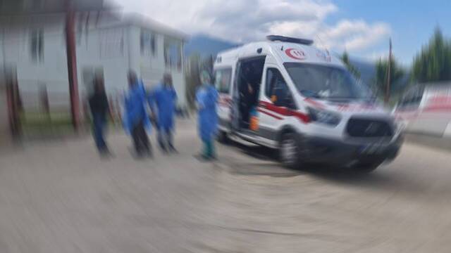 Yem karma makinesinde can verdi