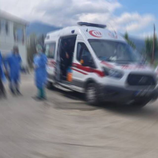 Yem karma makinesinde can verdi
