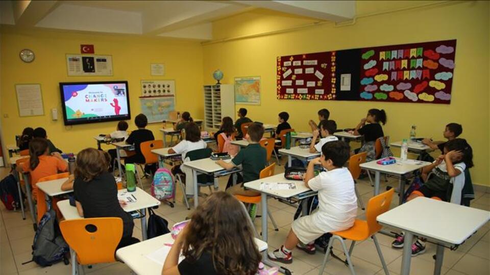 İlkokul 2. sınıf dersleri neler ve kaç saat?