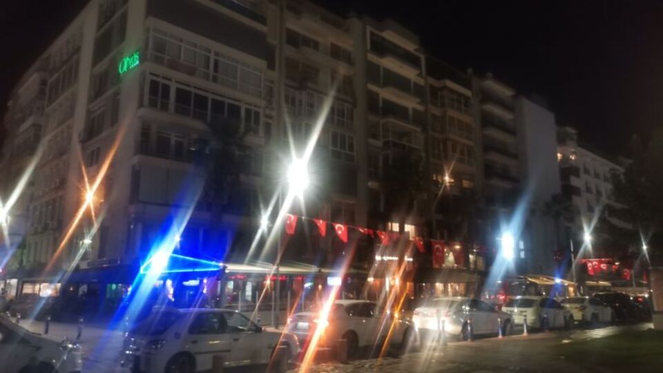 İzmir'de 3,9 büyüklüğünde deprem