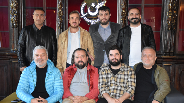  'Öğretmen'in oyuncuları ilk gösterime katıldı