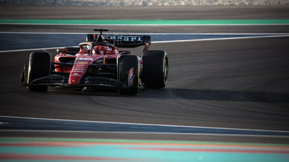 Pole pozisyonu Leclerc'in