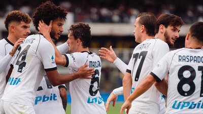 Napoli üç puanı üç golle aldı