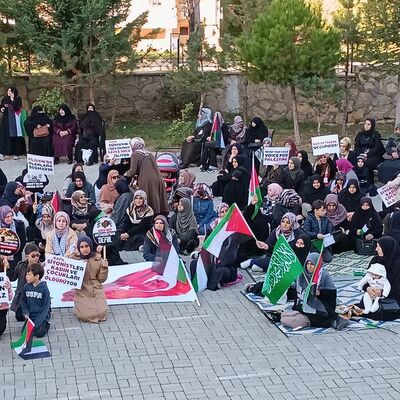  Gazze için sessiz oturma eylemi