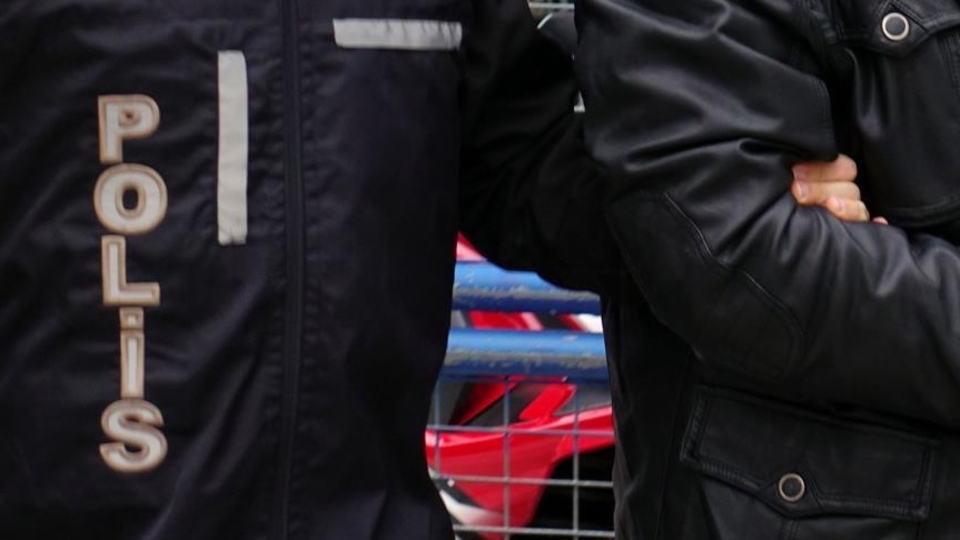 Allah'a ve Atatürk'e hakaret edip bir kadına saldırdı