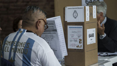 Arjantin'de devlet başkanlığı seçimleri ikinci tura kaldı