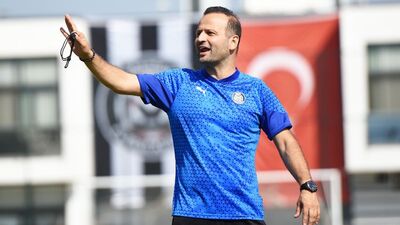 Manisa FK, Osman Zeki Korkmaz ile yollarını ayırdı