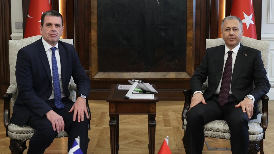 Bakan Yerlikaya, Yunanistan Göç ve İltica Bakanı ile görüştü!