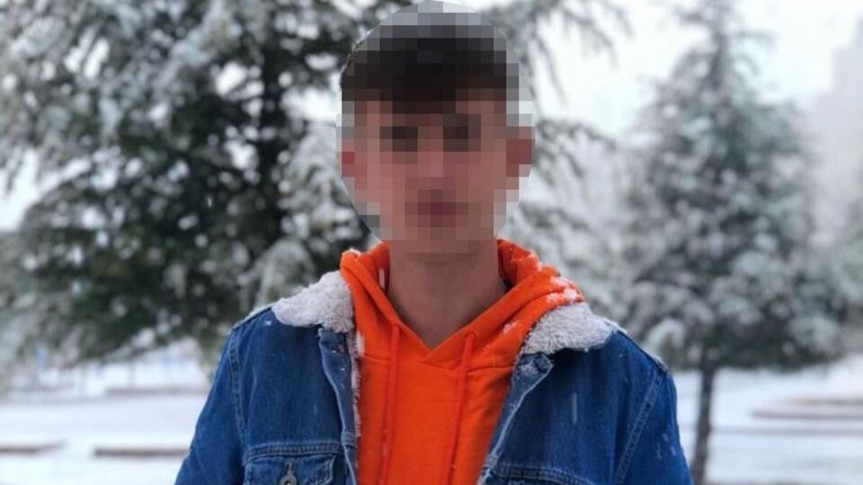 Kalbinden bıçaklanarak öldürüldü