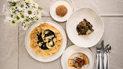 O masa 100 yıl sonra yeniden kuruldu