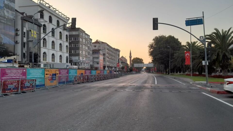 İstanbul trafiği kilit! Vatan Caddesi trafiğe kapalı