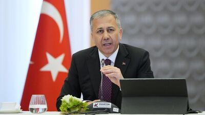 FETÖ'ye 'Kıskaç' operasyonu: 611 gözaltı!