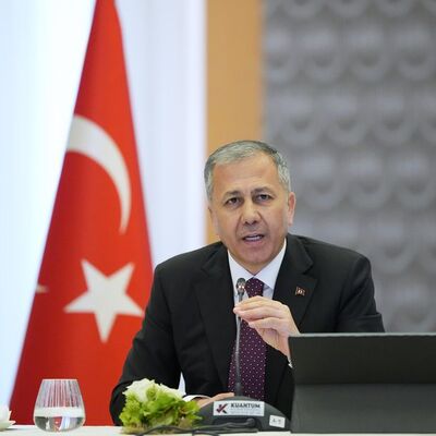 FETÖ'ye 'Kıskaç' operasyonu: 611 gözaltı!