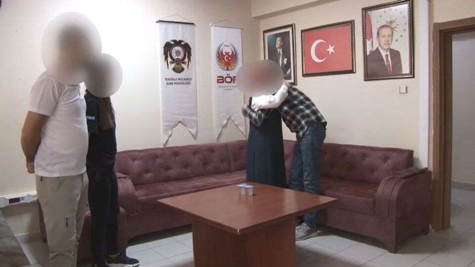 Teslim olan terörist ailesiyle buluştu