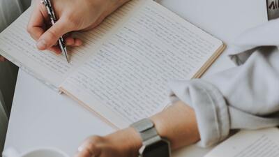 Duyuru ile ilgili cümleler