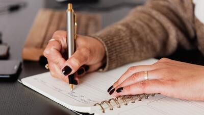 Tutsak ile ilgili cümleler