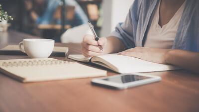 In Front of ile ilgili cümleler