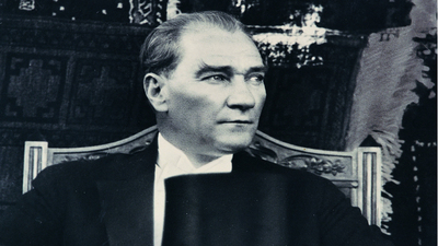 Asırlık Cumhuriyetimizin köşe taşları... Dr. Naim Babüroğlu anlattı... "Atatürk'ün mucizesidir Cumhuriyet"