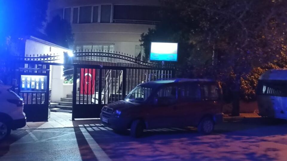 Ağabeyini silahla öldüren kişi intihar etti