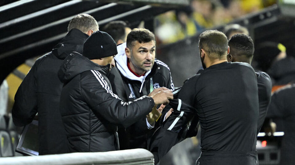 Taraftar otele geldi, Burak Yılmaz sakinleştirdi