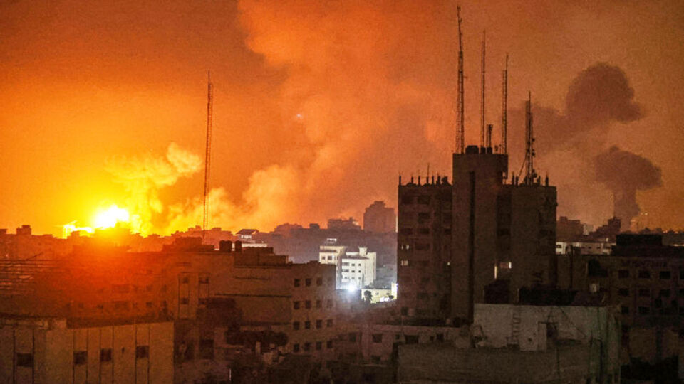 Gazze'de internet ve iletişim kesildi