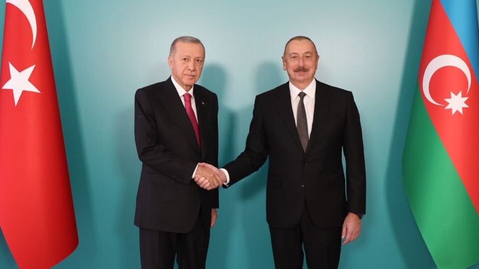 İlham Aliyev'den 100. yıl tebriği