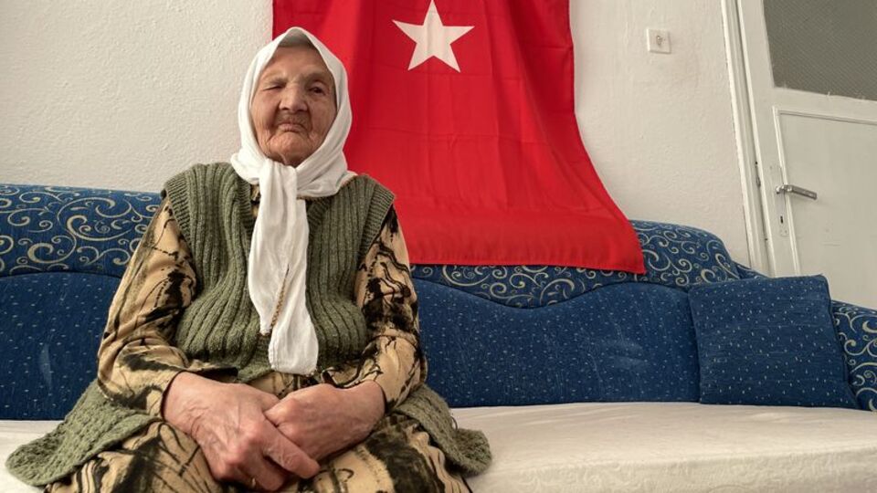 Cumhuriyetle yaşıt Fahriye nineden gençlere çağrı