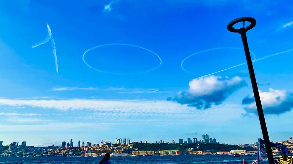 Boğazda görkemli tören!