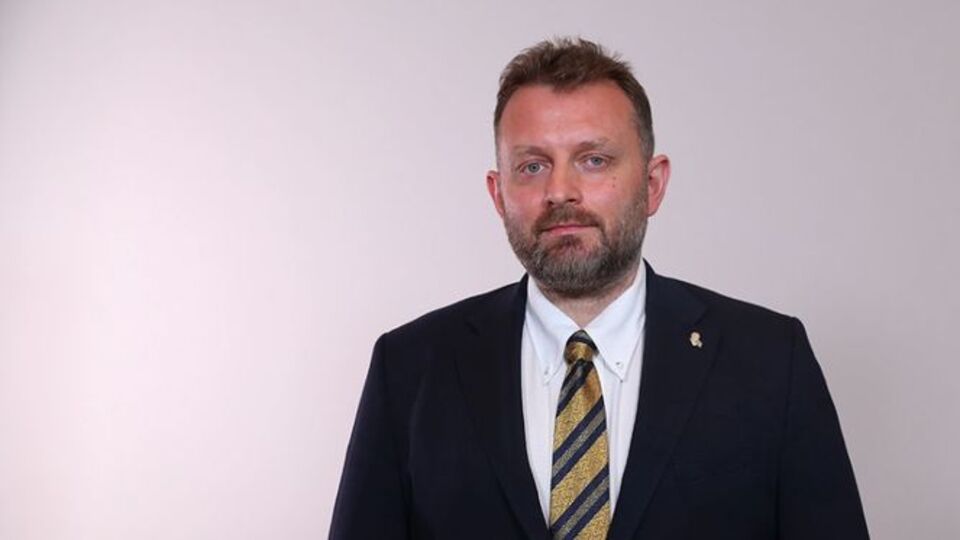 "Cumhuriyete sıkı sıkı sarılalım"