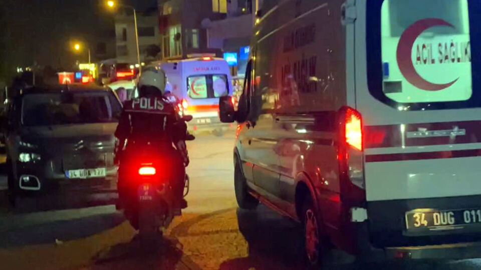 Kız arkadaşıyla oturuyordu! Kurşun yağmuru!