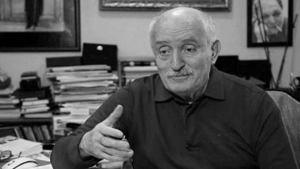 Duayen gazeteci Arolat hayatını kaybetti