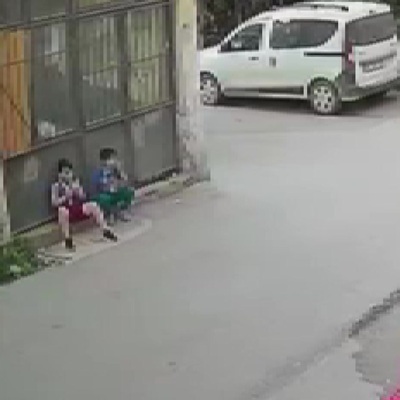 9 yaşındaki çocuğa hakaret edip biber gazıyla böyle saldırdı