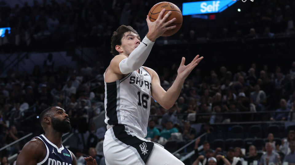 Cedi Osman'lı Spurs, Suns'ı devirdi!