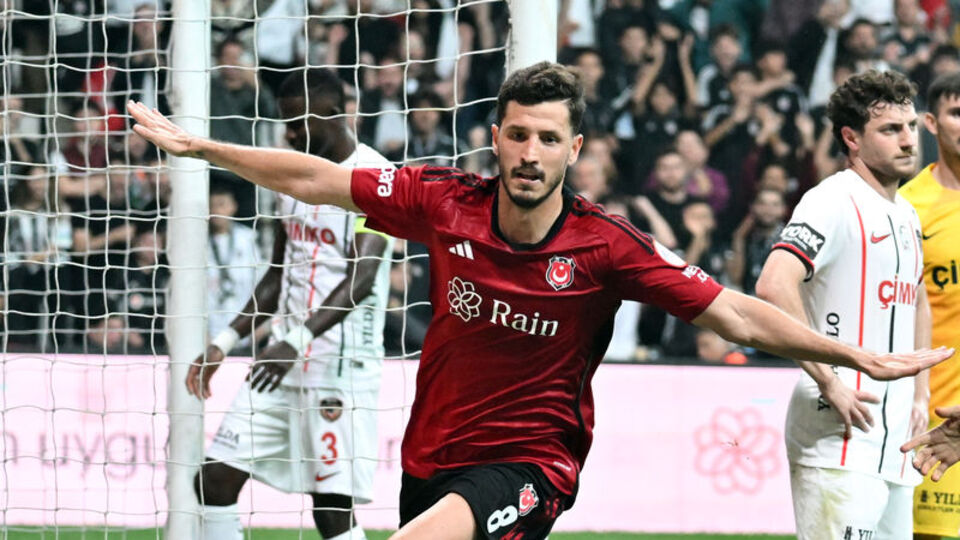 Salih atıyor, Beşiktaş kaybetmiyor!