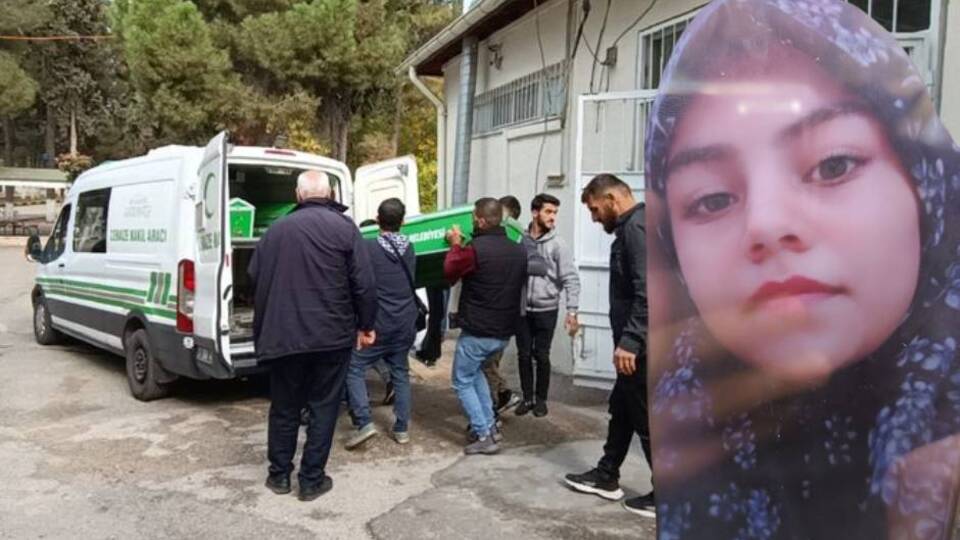13 yaşındaki Hadil, karşıya geçiyordu