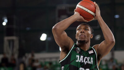 McCormack ve Carey Jr. ayın takımına seçildi