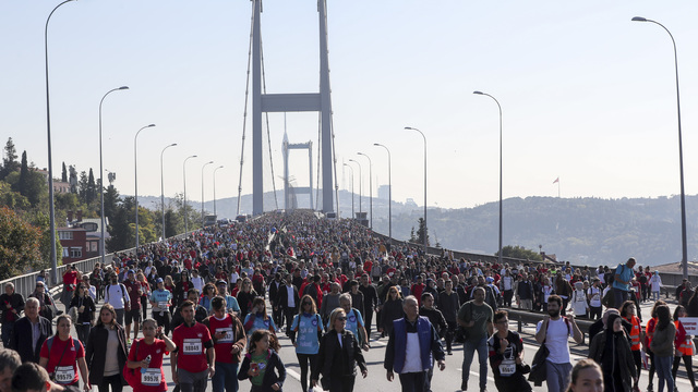 İstanbul Maratonu nedeniyle trafiğe kapatılacak yollar açıklandı!