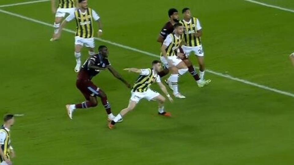 Trabzonspor attı, faul kararı verildi