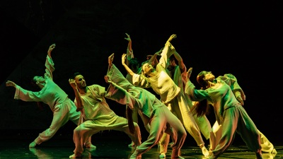 "Dans Adrenalin" Dünya prömiyeri ile sahnedeydi