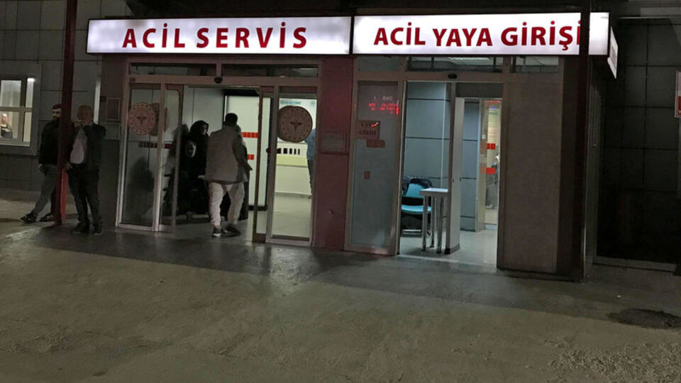 Evinde tabancayla vurulan kadın ağır yaralandı