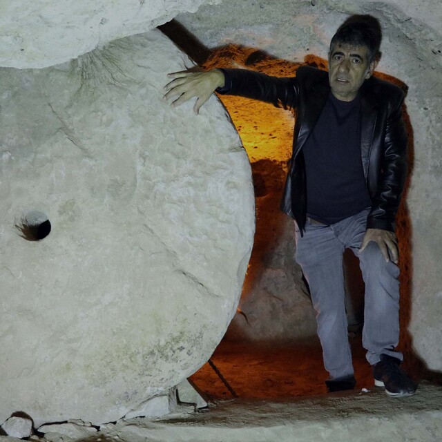 Evinin altında keşfetti... En az 2 bin yıllık!