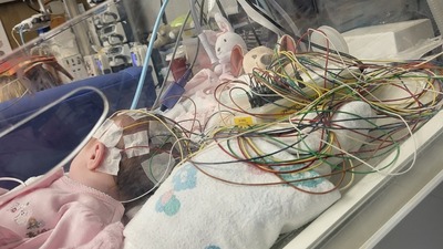 İngiltere 'fişi çekilebilir' demişti! O bebeğe İtalya'dan vatandaşlık