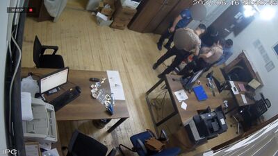 O anlar karakolun kamerasına yansıdı! İşkenceci polise 24 yıl istendi!