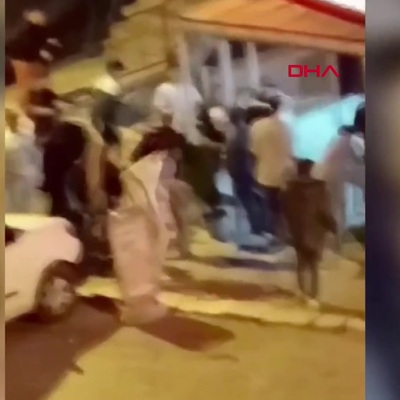 Sultanbeyli'de tekmeli yumruklu kavga kamerada