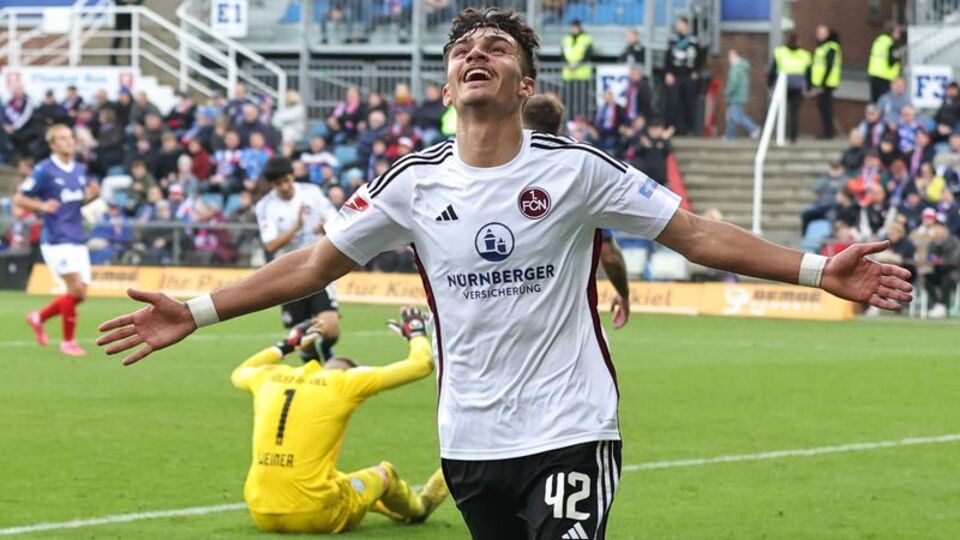 Can Uzun, performansıyla beğeni topluyor!