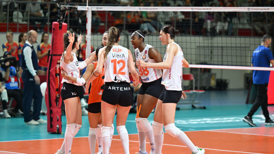 Eczacıbaşı Dynavit galibiyetle başladı